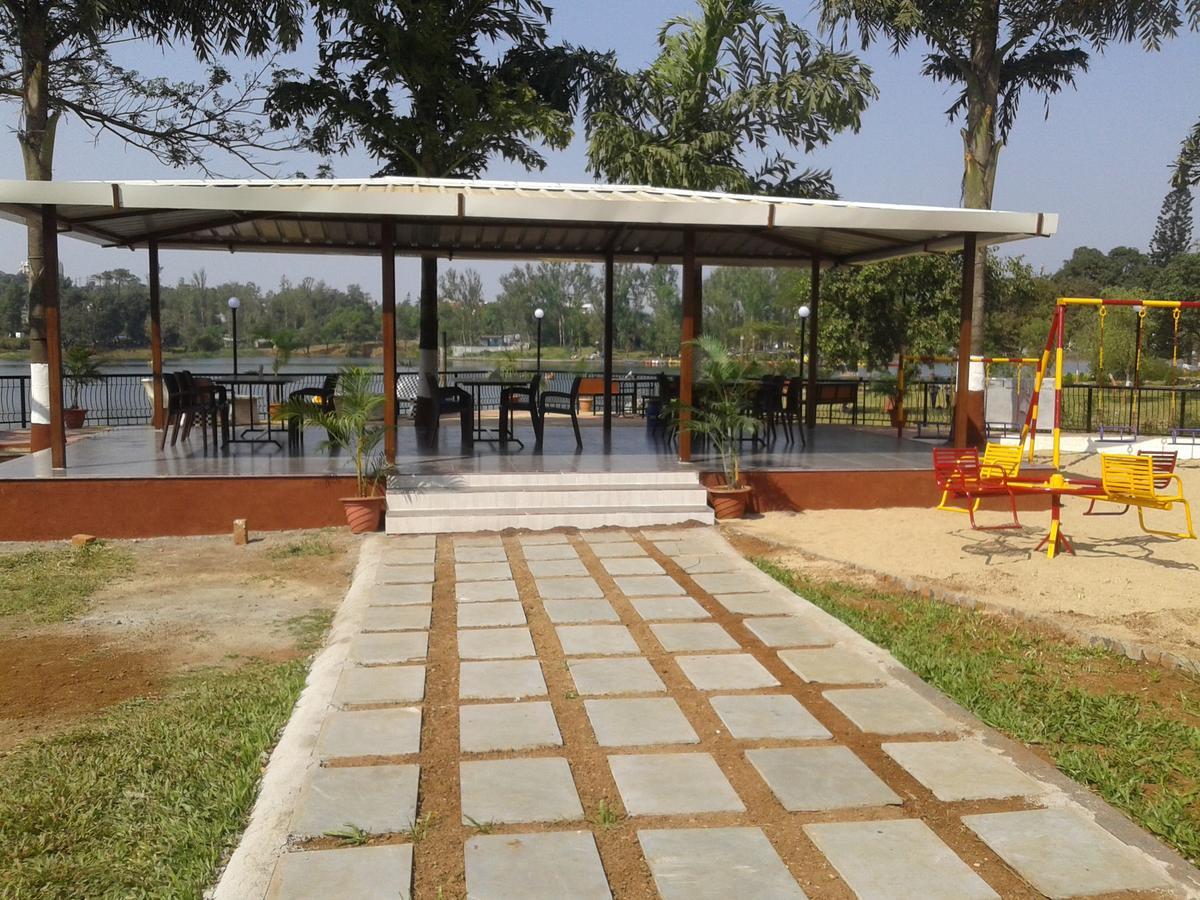 Savshanti Lake Resort Saputara Esterno foto